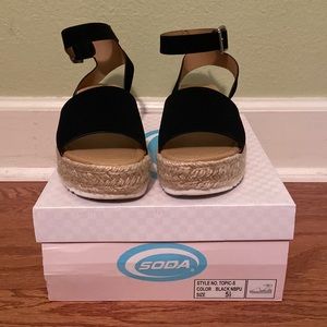 Soda black platform sandals